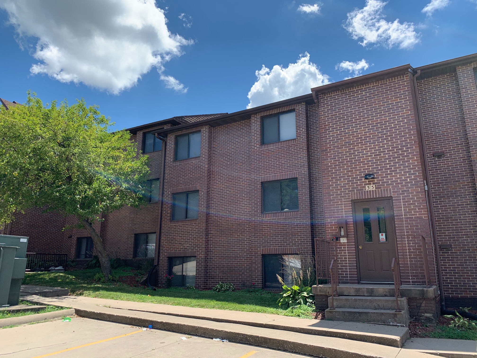 35 W Burlington Street – 2.1