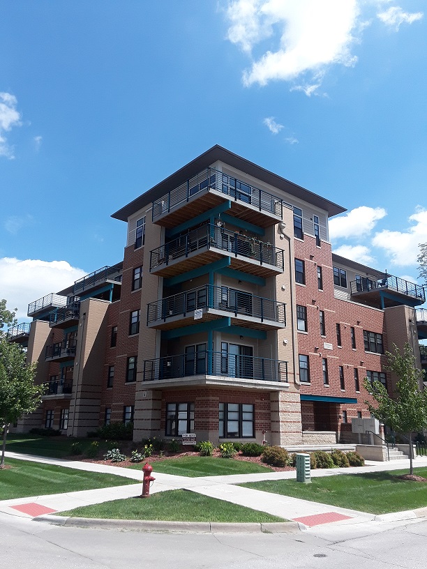 912 S Dubuque Street – 1.2