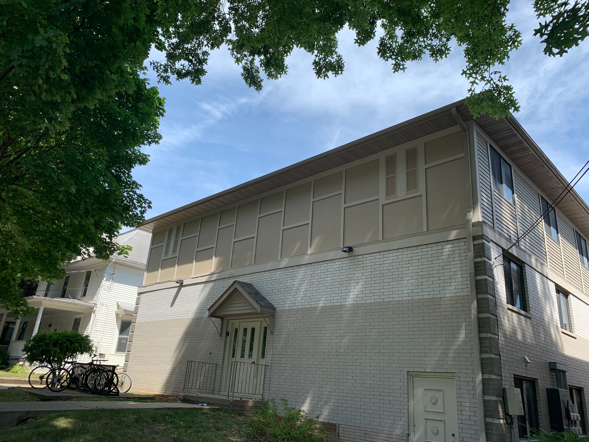 924 E Washington Street – 4.2