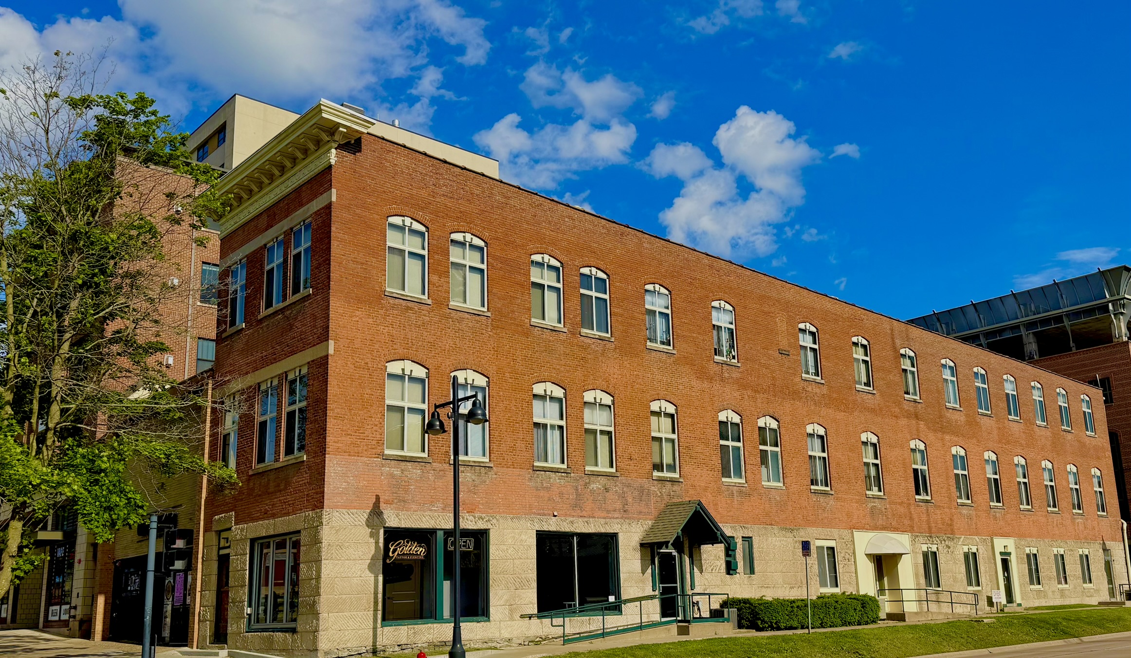 332 E Washington Street – 1.2