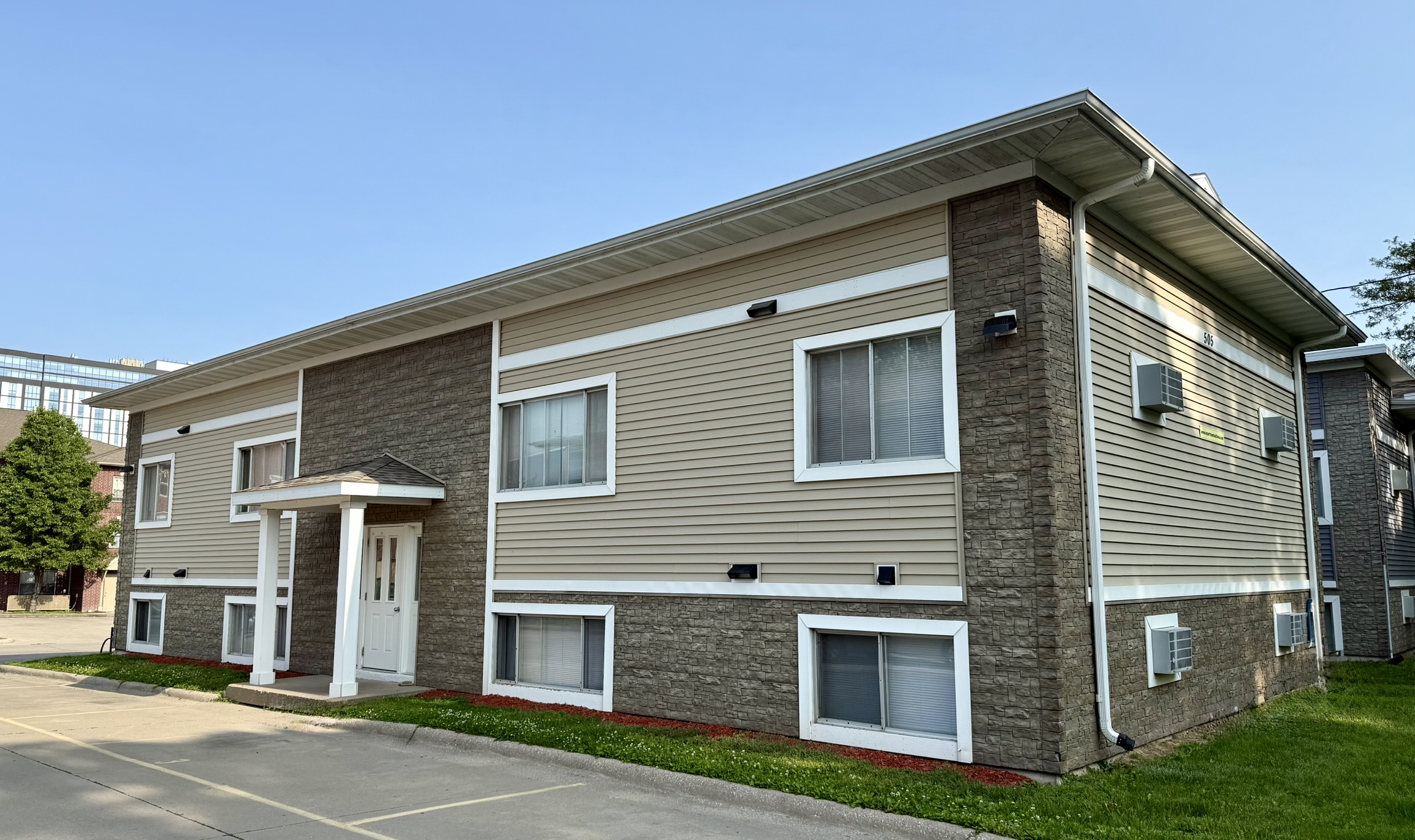 505 S Van Buren Street – 1.1