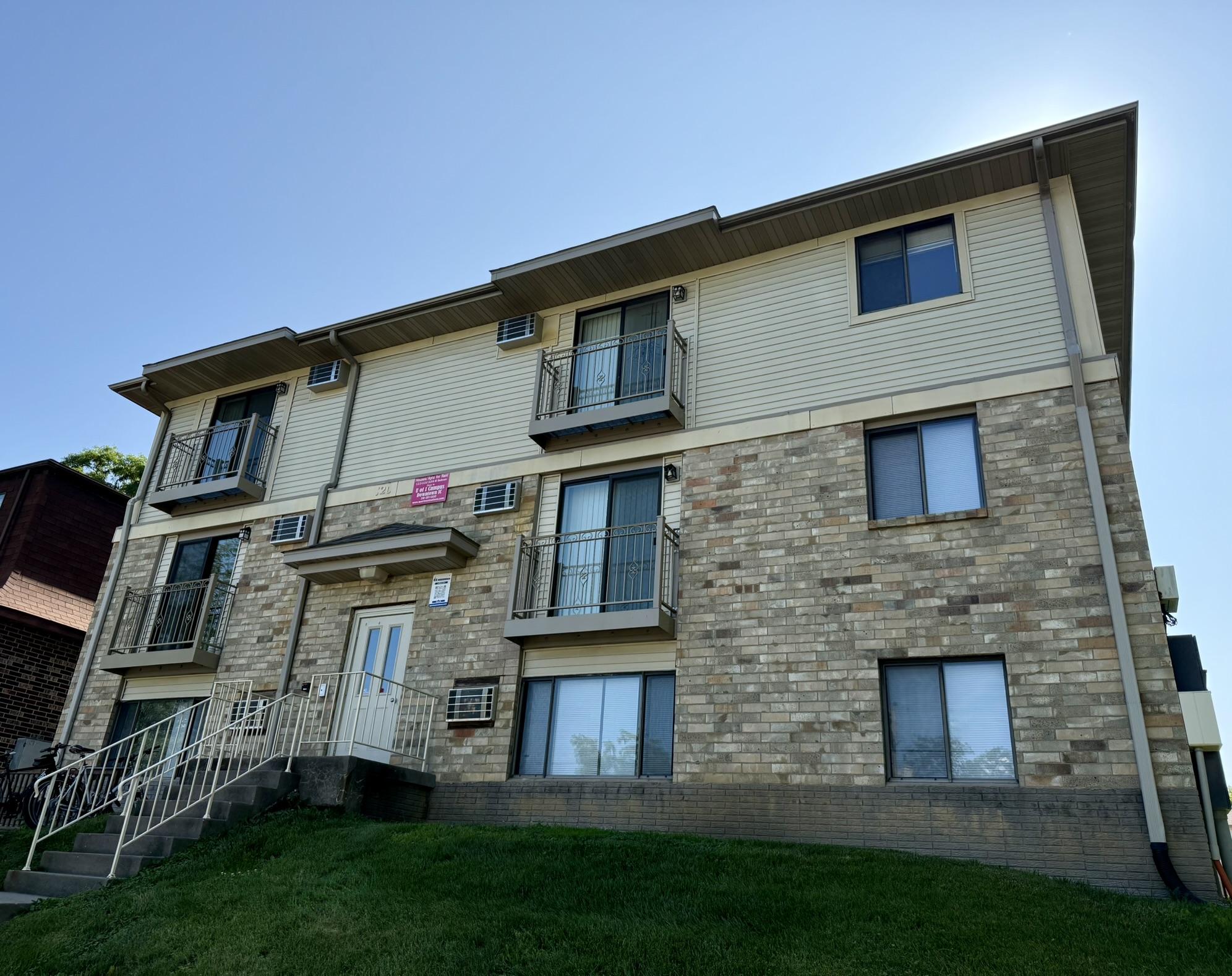 420 S Van Buren Street – 2.1