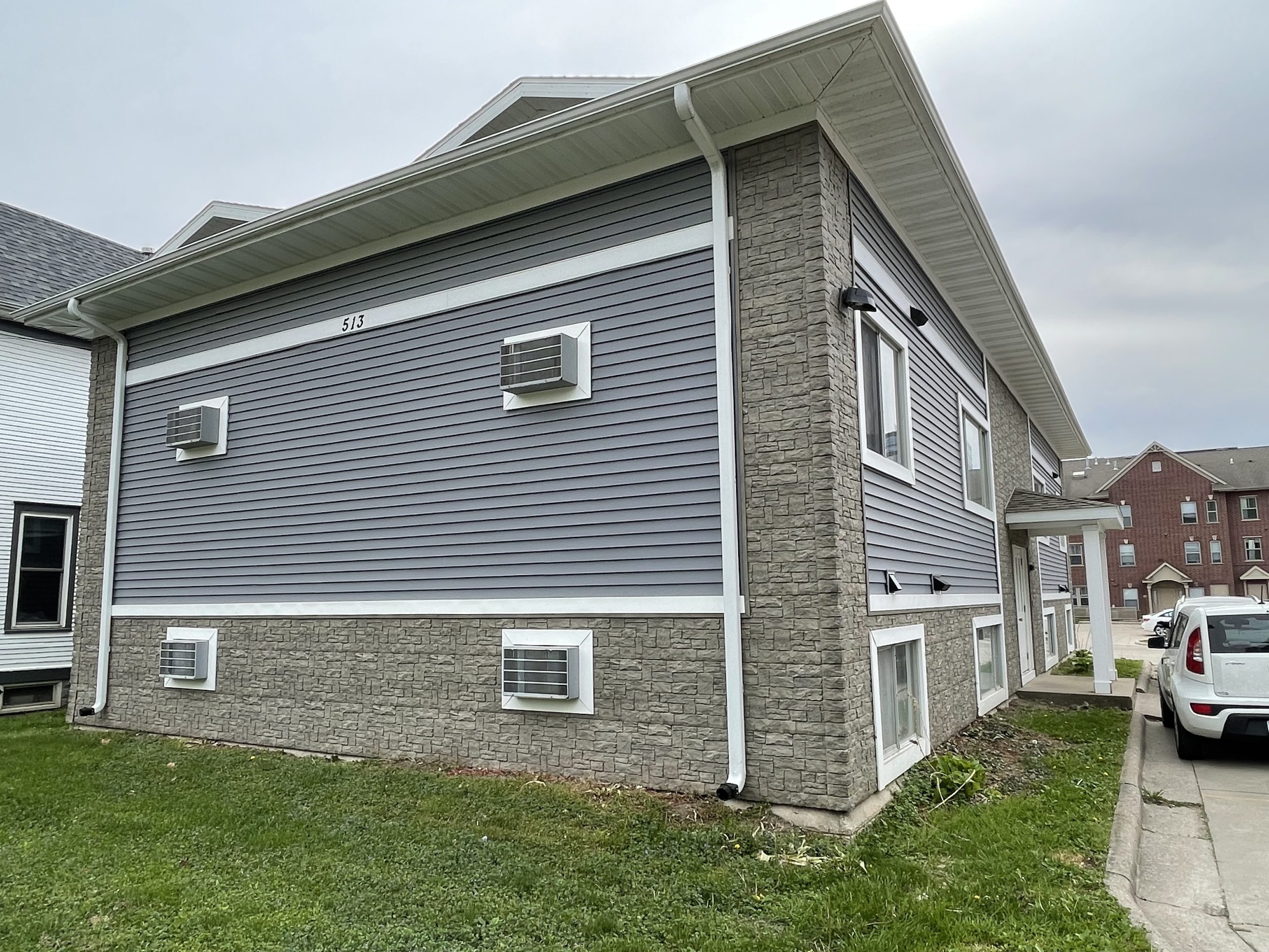 513 S Van Buren Street – 1.1