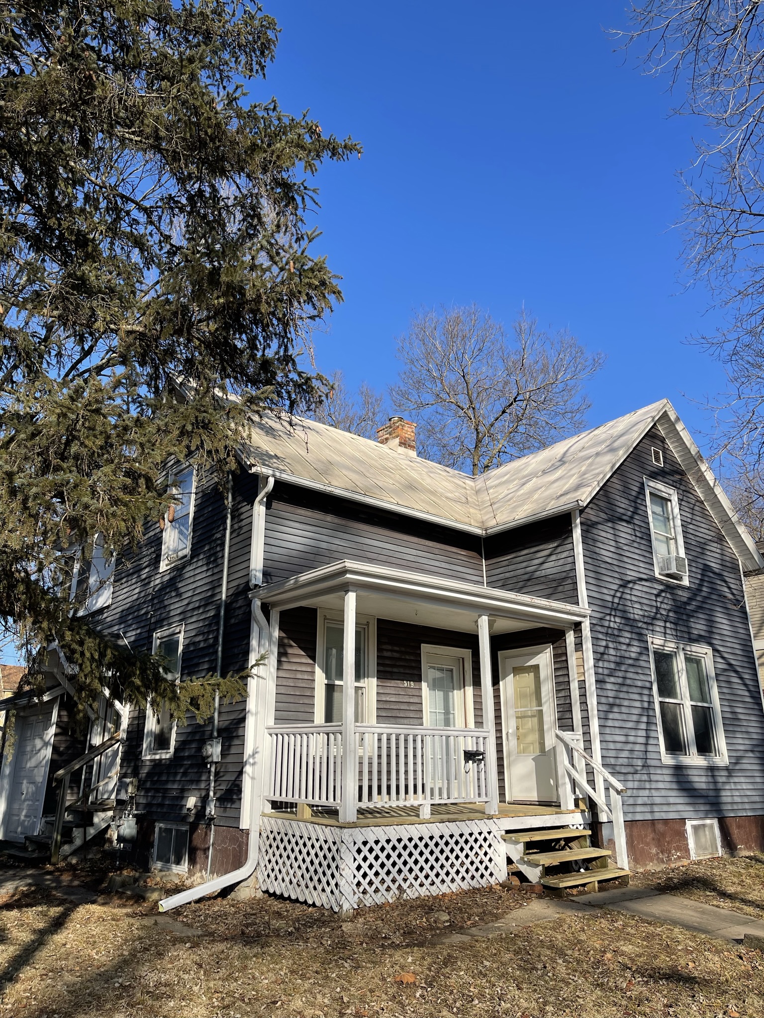 519 N Gilbert St – 4.1